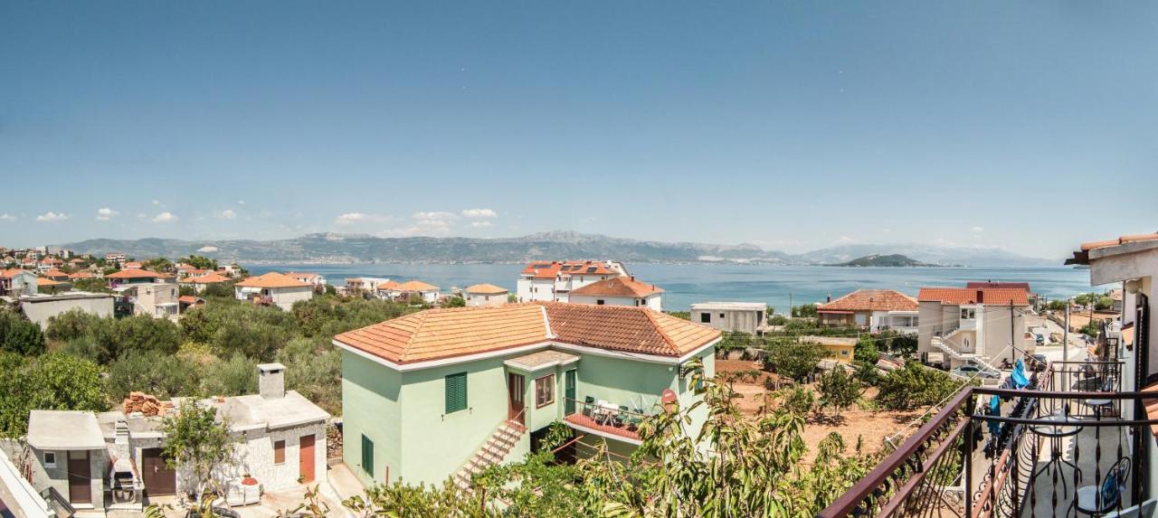 Apartments By The Sea Slatine, Ciovo - 12176 Kültér fotó